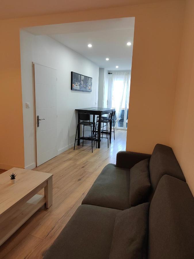 Moderne Et Chaleureux Duplex En Centre-Ville แซ็ง-ฌ็อง-เดอ-เวดาส ภายนอก รูปภาพ