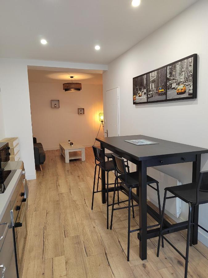 Moderne Et Chaleureux Duplex En Centre-Ville แซ็ง-ฌ็อง-เดอ-เวดาส ภายนอก รูปภาพ