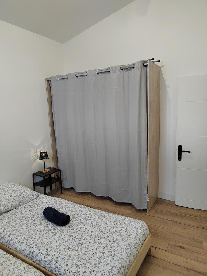 Moderne Et Chaleureux Duplex En Centre-Ville แซ็ง-ฌ็อง-เดอ-เวดาส ภายนอก รูปภาพ